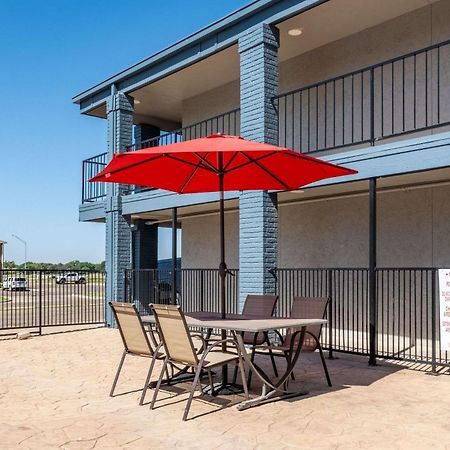 Quality Inn Plainview Экстерьер фото