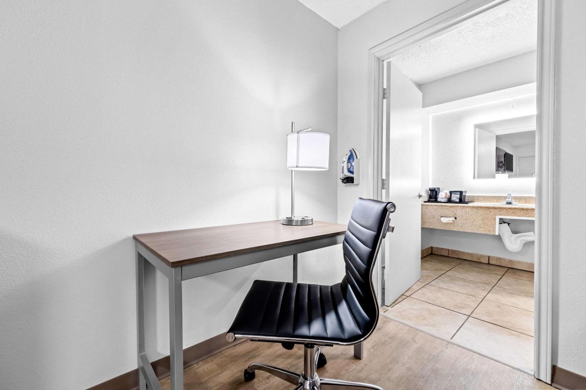 Quality Inn Plainview Экстерьер фото